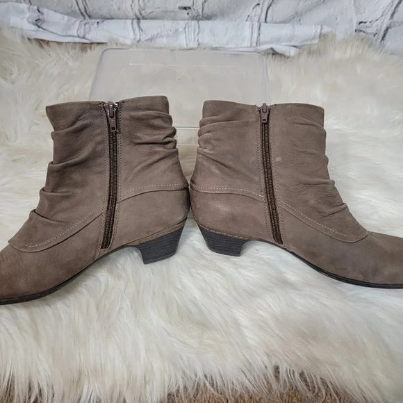 Cobb Hill Womens 9.5 Tan Brown Short Heel Bootie Slouchy Ankle Boot Comfy Casual - Picture 6 of 11